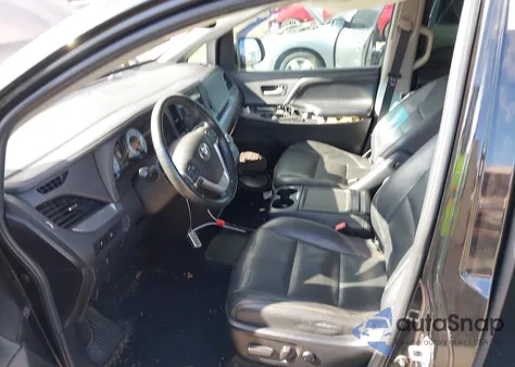 2015 Toyota Sienna Se 8 Passenger/Se Premium 8 Passenger из США, поврежденный, VIN 5TDXK3DC2FS605206